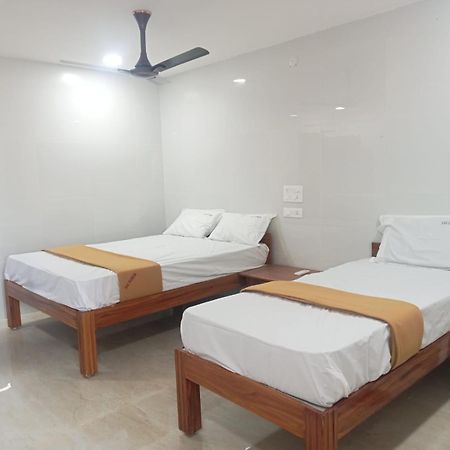 Sai Durga Banquet Hall And Ac Rooms Tirupati Exterior foto